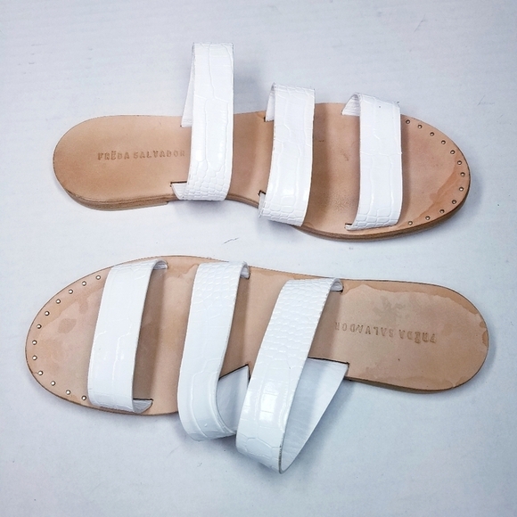 Freda Salvador | Iris White Crocodile Sandals 9 - Picture 1 of 10
